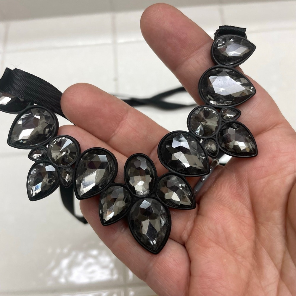 Lace necklace